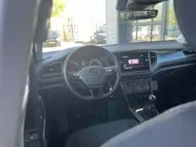 Volkswagen T-Roc (2020) thumbnail 6