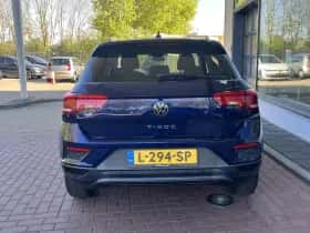 Volkswagen T-Roc (2020) thumbnail 10