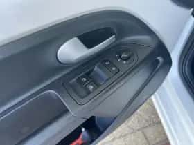 Volkswagen Up! (2020) thumbnail 19