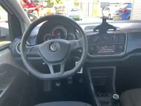 Volkswagen Up! (2020) thumbnail 5