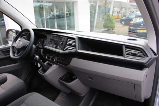 Volkswagen Transporter (2023) thumbnail 6