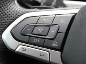 Volkswagen Passat (2025) thumbnail 21