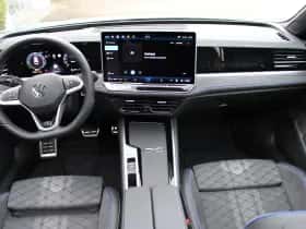 Volkswagen Passat (2025) thumbnail 4