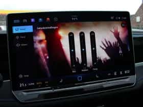 Volkswagen Passat (2025) thumbnail 42