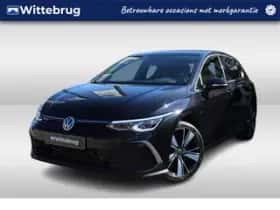 Volkswagen Golf (2021) thumbnail 1