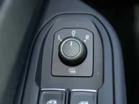 Volkswagen Golf (2021) thumbnail 28