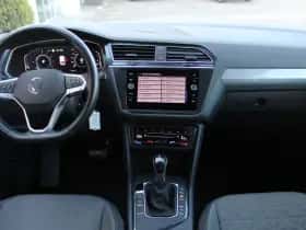 Volkswagen Tiguan (2022) thumbnail 4