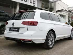 Volkswagen Passat (2022) thumbnail 11