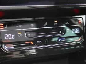 Volkswagen Passat (2022) thumbnail 14