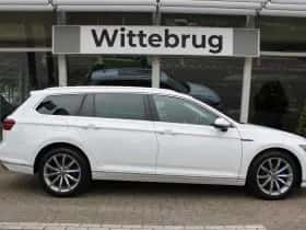 Volkswagen Passat (2022) thumbnail 16