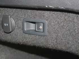 Volkswagen Passat (2022) thumbnail 37