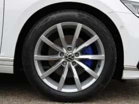 Volkswagen Passat (2022) thumbnail 10