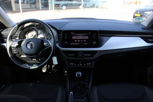 Škoda Kamiq (2022) thumbnail 4