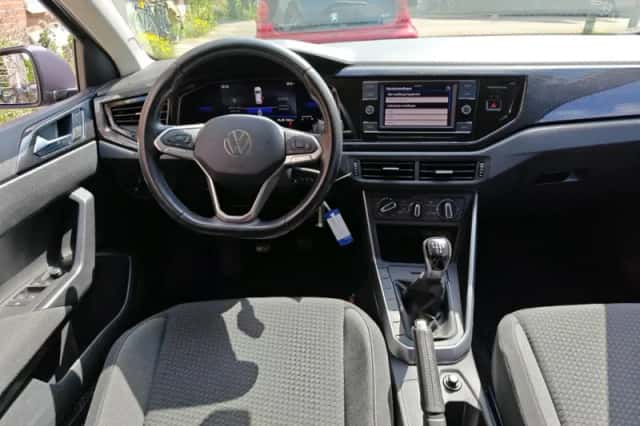 Volkswagen Polo (2022) thumbnail 4