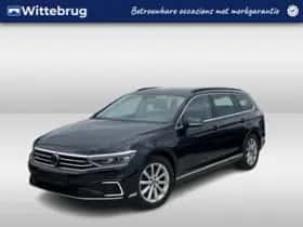 Volkswagen Passat (2023) thumbnail 1