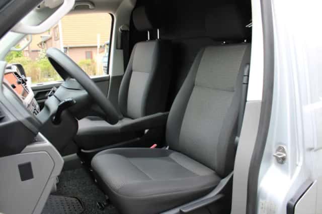 Volkswagen Transporter (2020) thumbnail 5