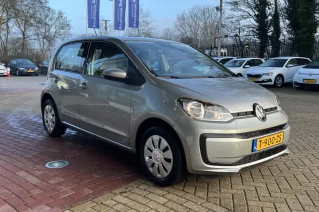 Volkswagen Up! (2023) thumbnail 6