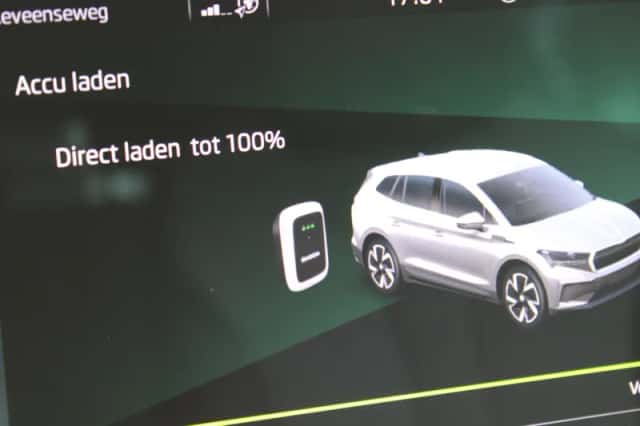 Škoda Enyaq (2022) thumbnail 5