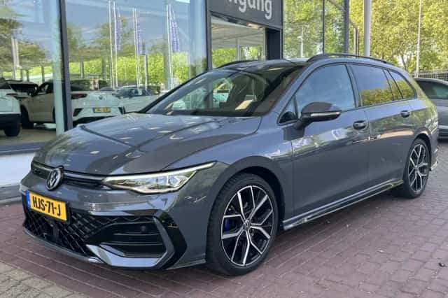 Volkswagen Golf (2025) thumbnail 4
