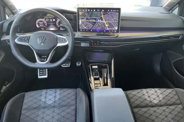 Volkswagen Golf (2025) thumbnail 5