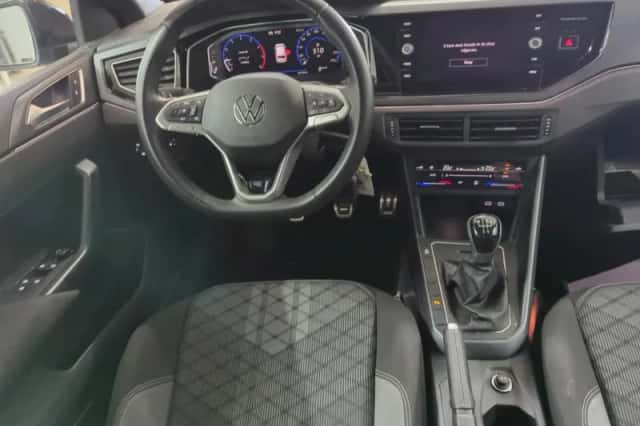 Volkswagen Polo (2022) thumbnail 4
