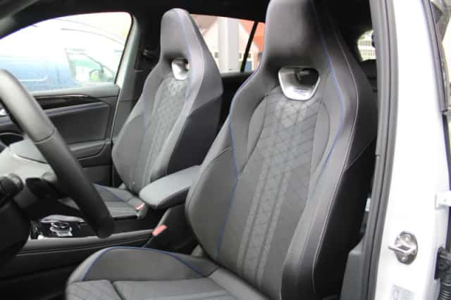 Volkswagen Tiguan (2025) thumbnail 5