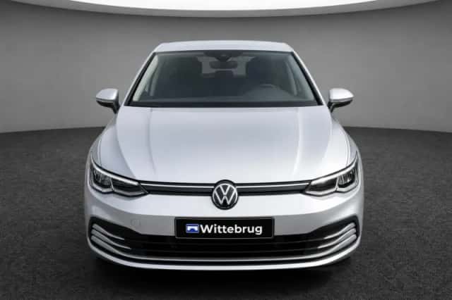 Volkswagen Golf (2023) thumbnail 6