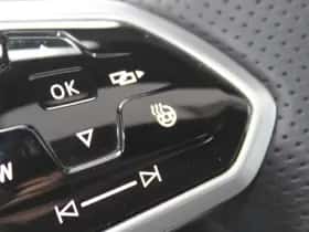 Volkswagen Golf (2021) thumbnail 25