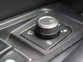 Volkswagen T-Roc (2023) thumbnail 23