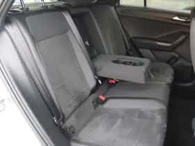 Volkswagen T-Roc (2023) thumbnail 6