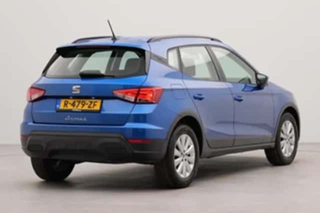 SEAT Arona (2023) thumbnail 2