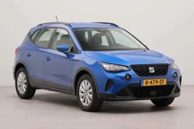 SEAT Arona (2023) thumbnail 3