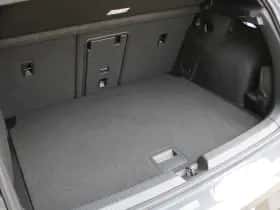 Volkswagen Golf (2023) thumbnail 34