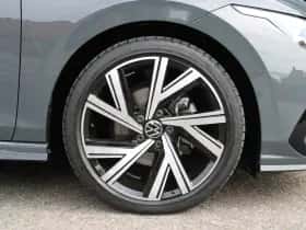 Volkswagen Golf (2023) thumbnail 9