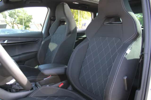 Škoda Karoq (2021) thumbnail 5