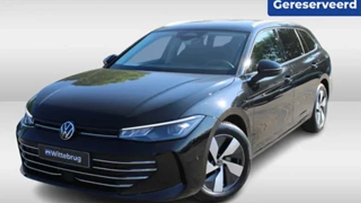 Volkswagen Passat (2025) — foto 1