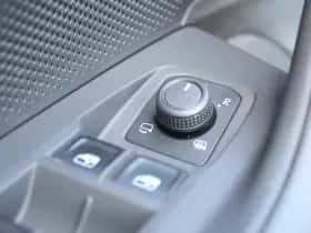 Volkswagen Passat (2025) thumbnail 33
