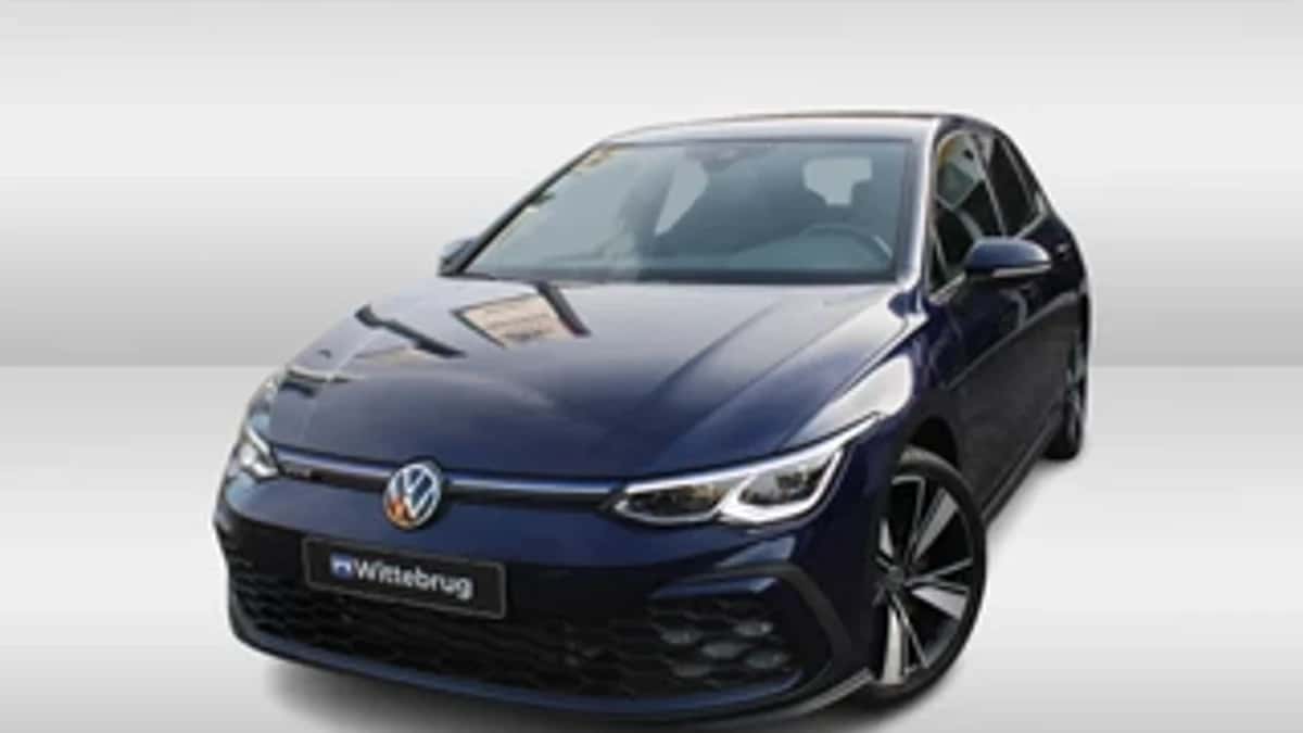 Volkswagen Golf (2021) — foto 1