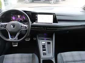 Volkswagen Golf (2021) thumbnail 4
