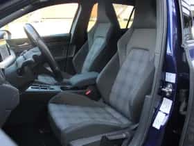 Volkswagen Golf (2021) thumbnail 5