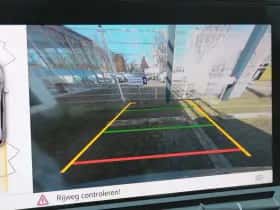 Volkswagen Golf (2021) thumbnail 21