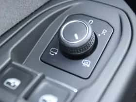Volkswagen Golf (2021) thumbnail 25