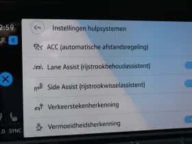 Volkswagen Golf (2021) thumbnail 32