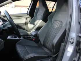 Volkswagen Golf (2021) thumbnail 5