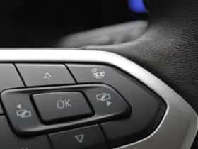 Volkswagen Golf (2021) thumbnail 21