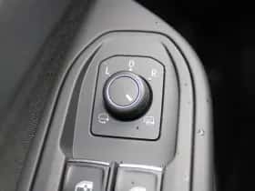 Volkswagen Golf (2021) thumbnail 22