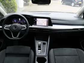 Volkswagen Golf (2021) thumbnail 4