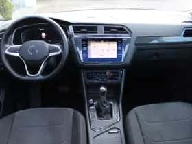 Volkswagen Tiguan (2022) thumbnail 4