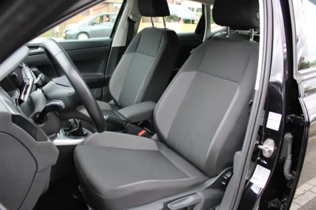 Volkswagen Polo (2023) thumbnail 5