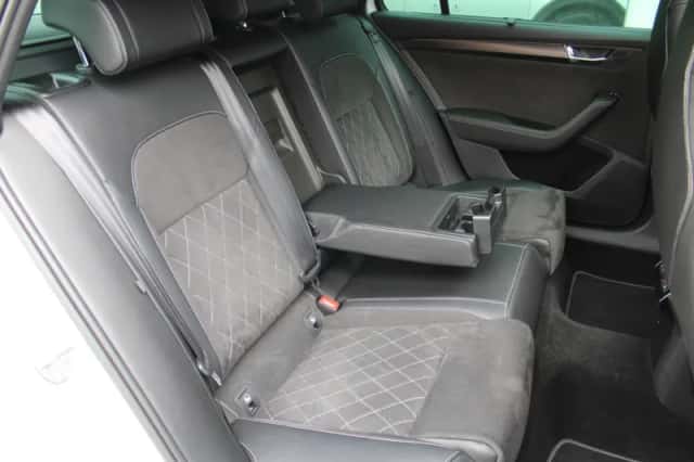 Škoda Superb (2023) thumbnail 6